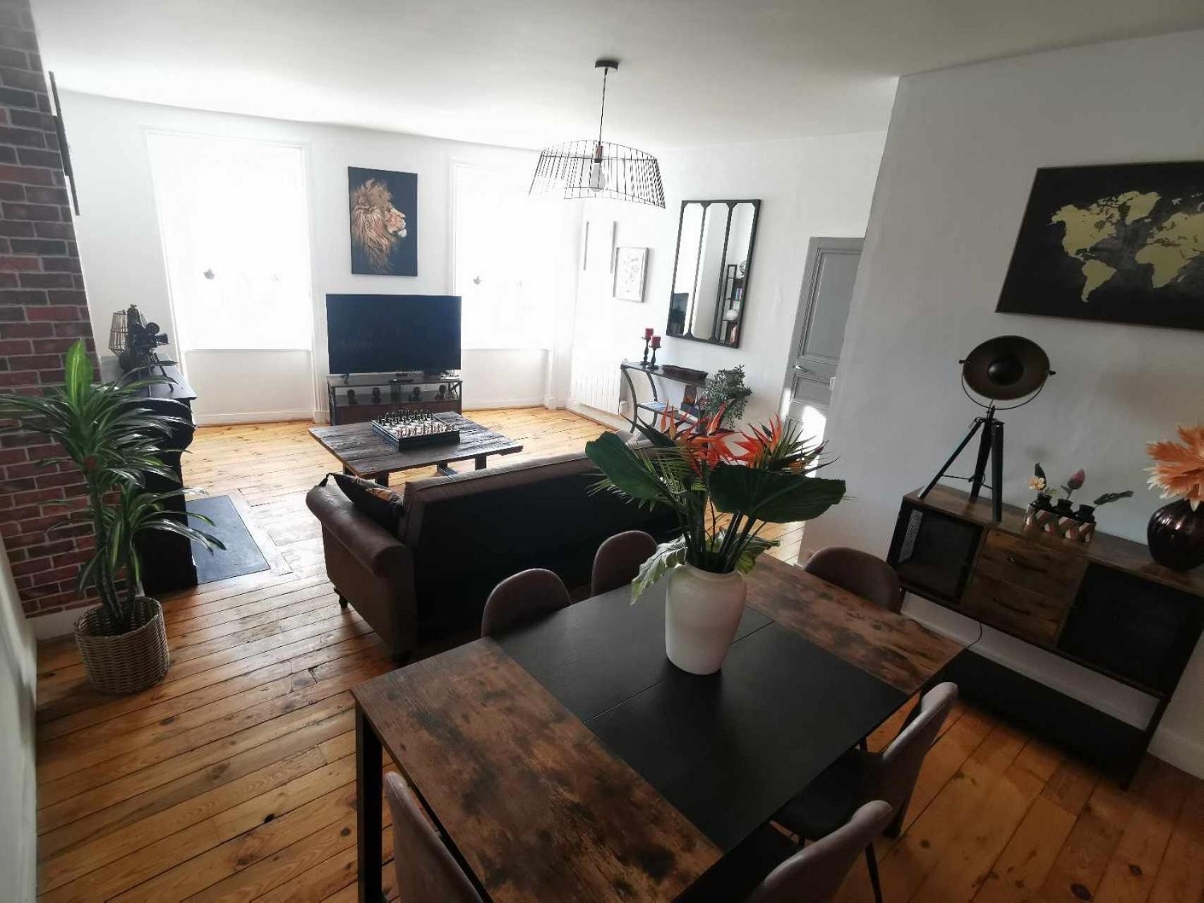 Bel Appartement De 1 A 7 Personnes Ambert Eksteriør billede