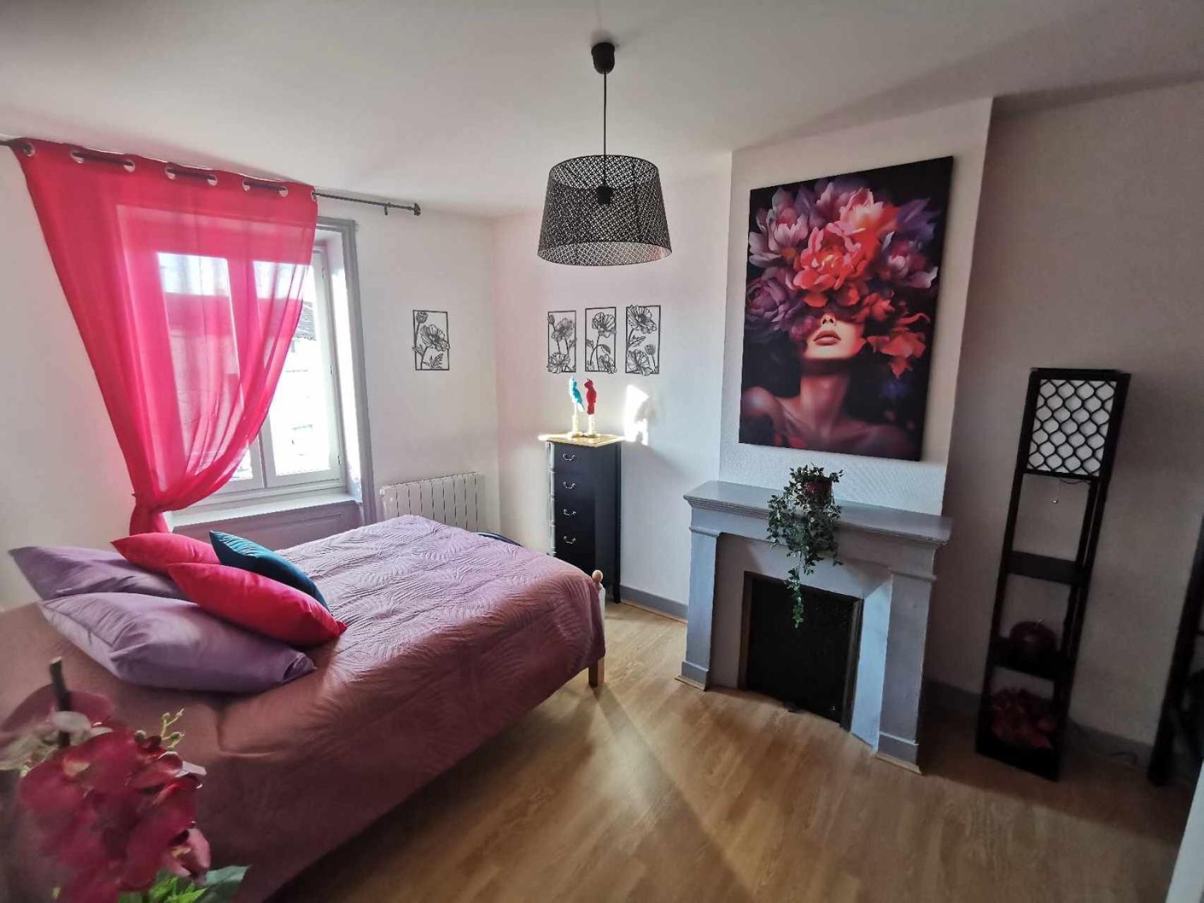 Bel Appartement De 1 A 7 Personnes Ambert Eksteriør billede