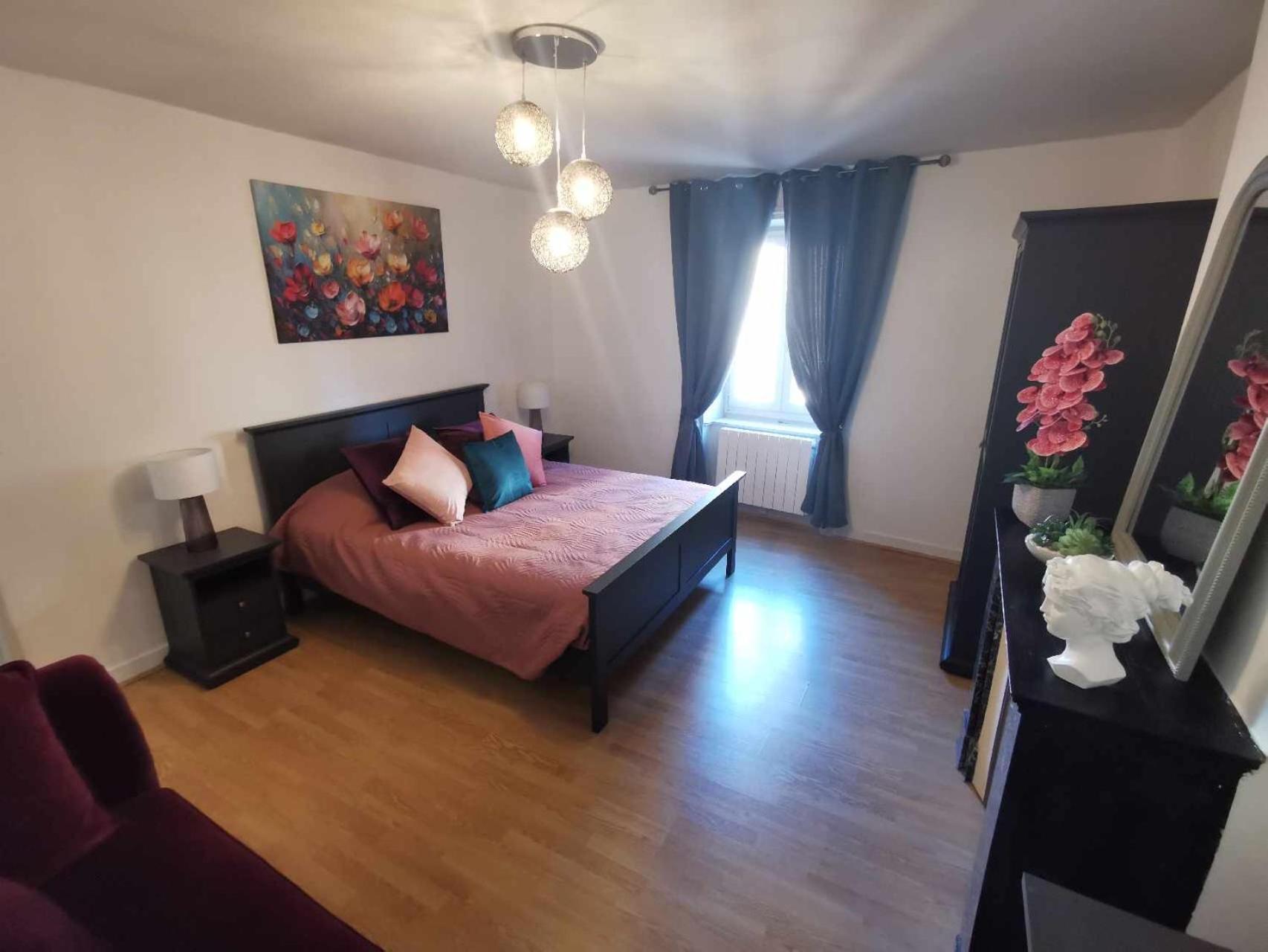 Bel Appartement De 1 A 7 Personnes Ambert Eksteriør billede