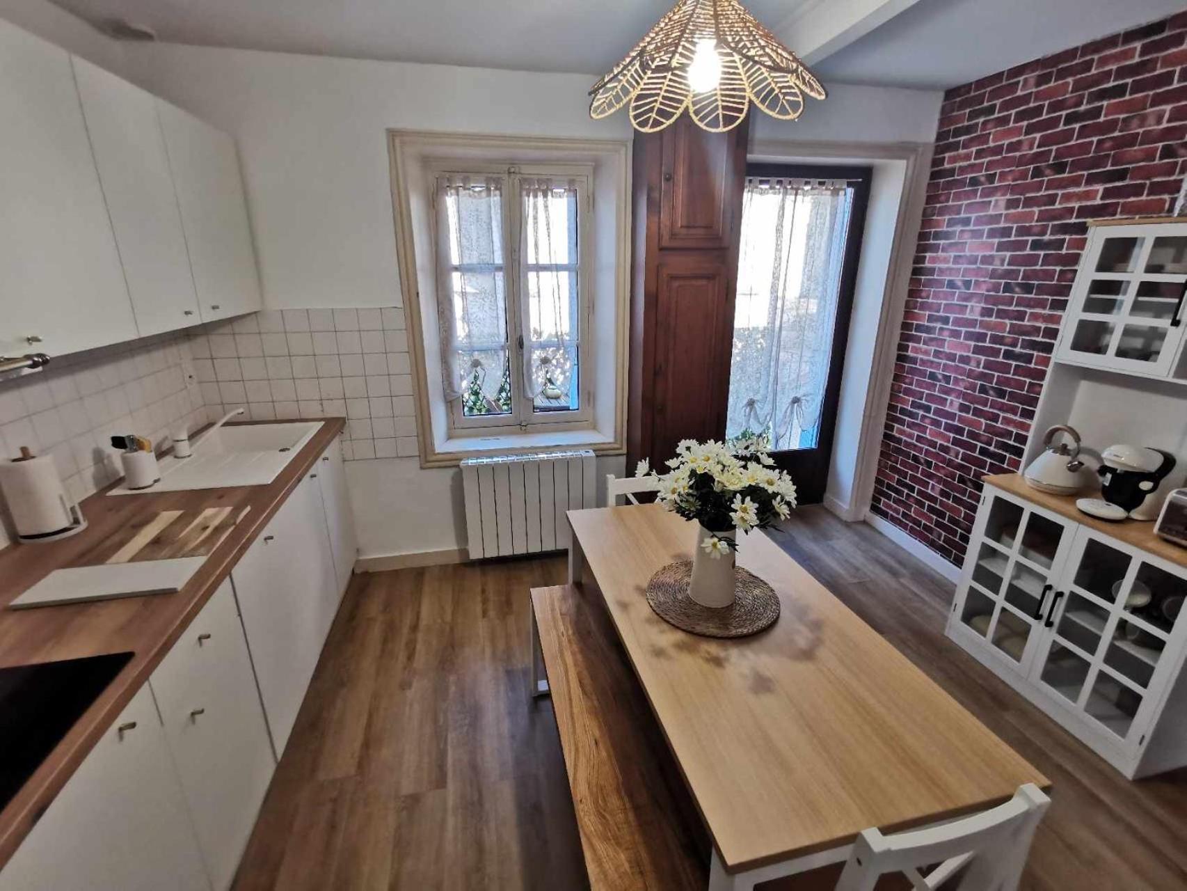 Bel Appartement De 1 A 7 Personnes Ambert Eksteriør billede